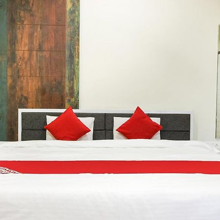 Oyo Flagship 71595 Hotel Lakhdatar Shegaon Exterior photo